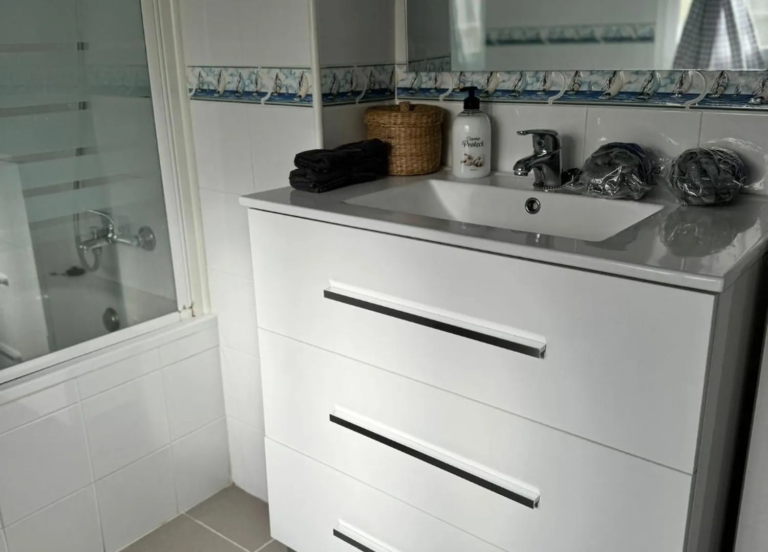 Holiday home Sunny Semidetached Private House 10Min From City Center Montequinto Spain