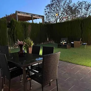 Modern 5-bedroom With Pool Montequinto